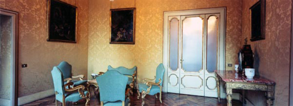 Restauro-del-soffitto-ligneo-a-cassettoni-del-salottino-giallo-all-interno-di-Palazzo-Chigi---Roma