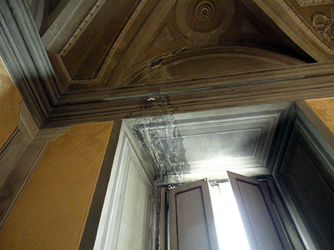 Restauro-di-parte-del-soffitto-e-imbotti-decorate-a-tempera---Palazzo-Chigi---Roma